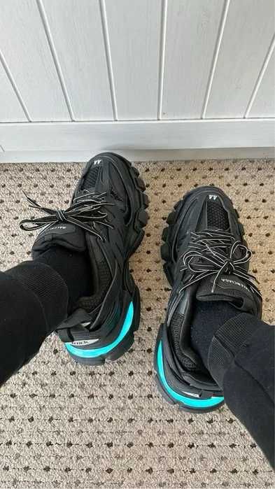 Balenciaga track led