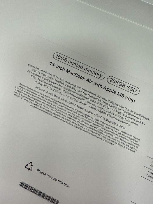 MacBook Air 13.6 M3 16GB /256 SSD NEW