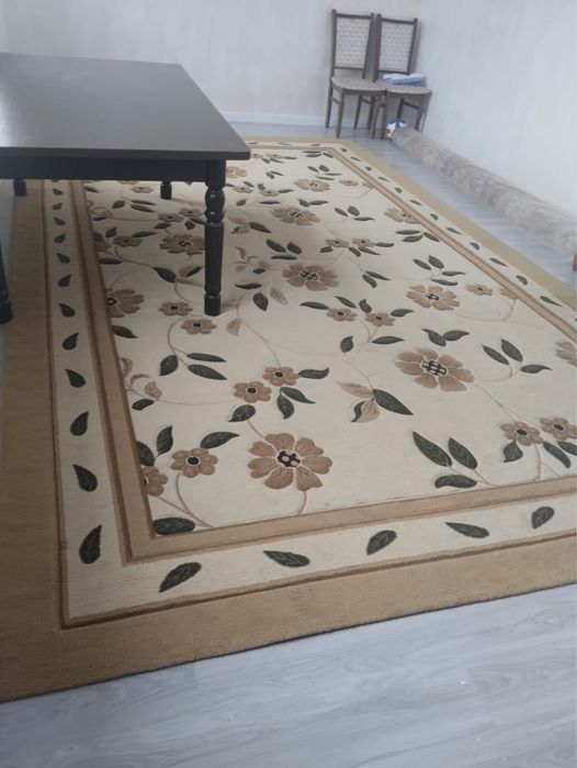 Ковер, кілем.