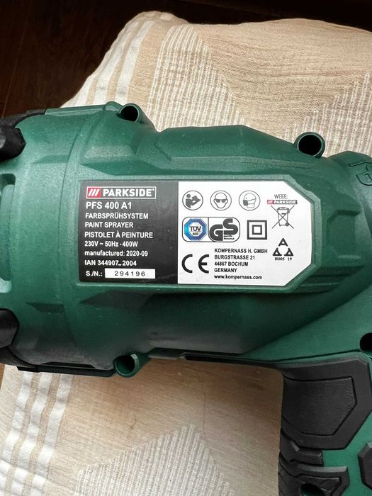 Pistol de vopsit Parkside 400W, 900ml, 2 duze, antiderapant, 3m cablu