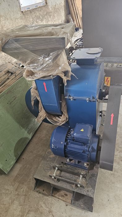 Moară cu ciocănele. Moară ceriale/ rumeguș, 15kw. Oferim.si transport