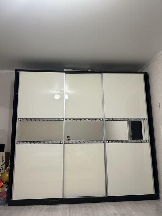 Тахта,шкаф,тумба