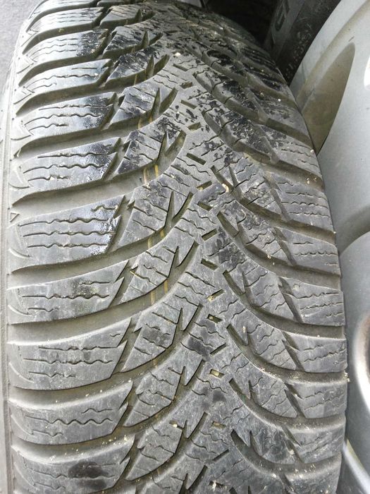 Зимни гуми KUMHO с железни джанти от BMW E36 (185/65/R15)