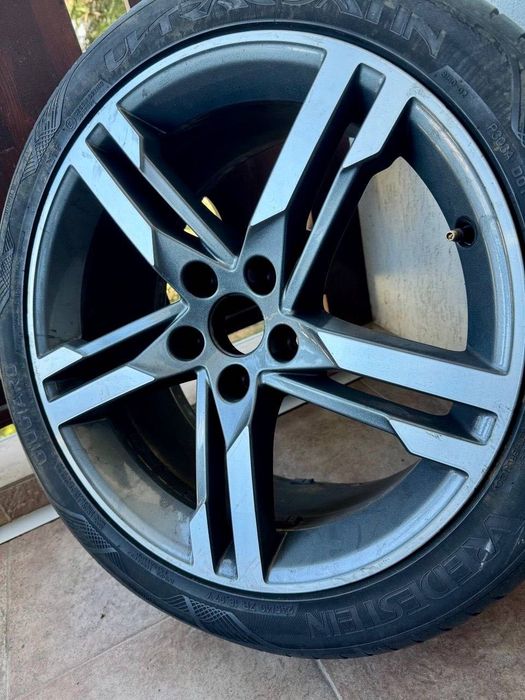 Оригинална употребявана джанта R18 за Audi A4 B9