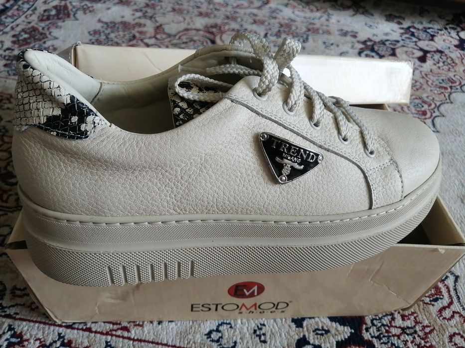 Кроссовки кожанные, полностью кожа, ортопидические подошва из Турция