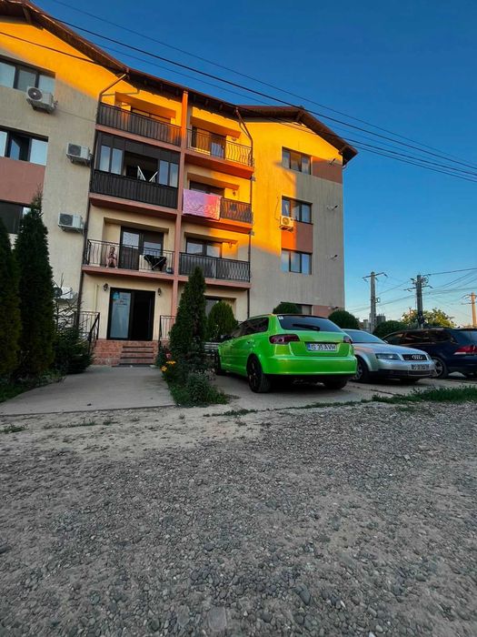 Apartament 1 camera +boxă +loc de parcare -persoana fizica
