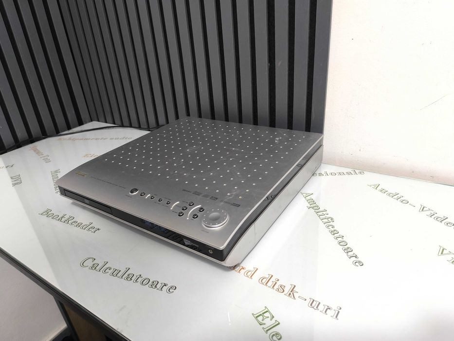 Yamaha DVR-S120 Home Theater DVD Dolby Digital DTS Surround