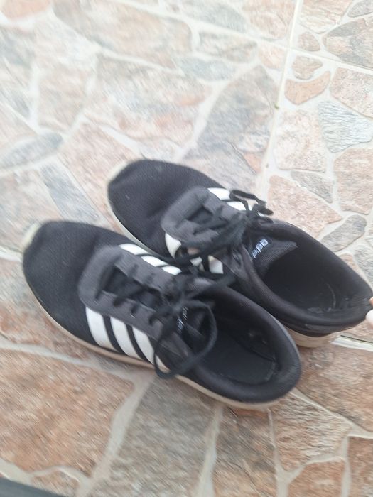 Маратонки адидас 37 номер оригинални