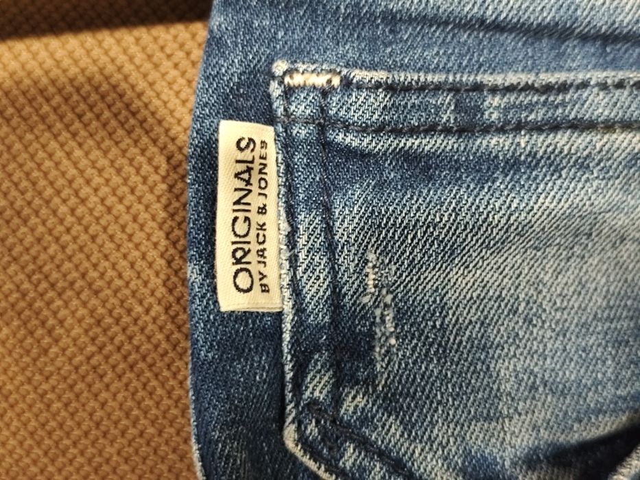 Оригинални дънки - JACK & JONES