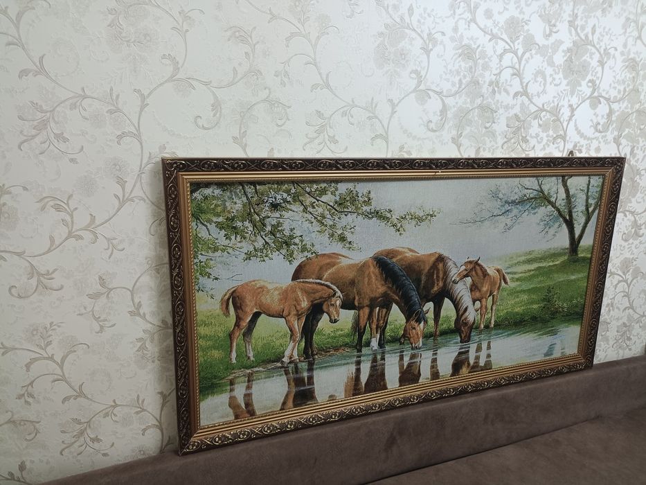 Лошади  у берега речки