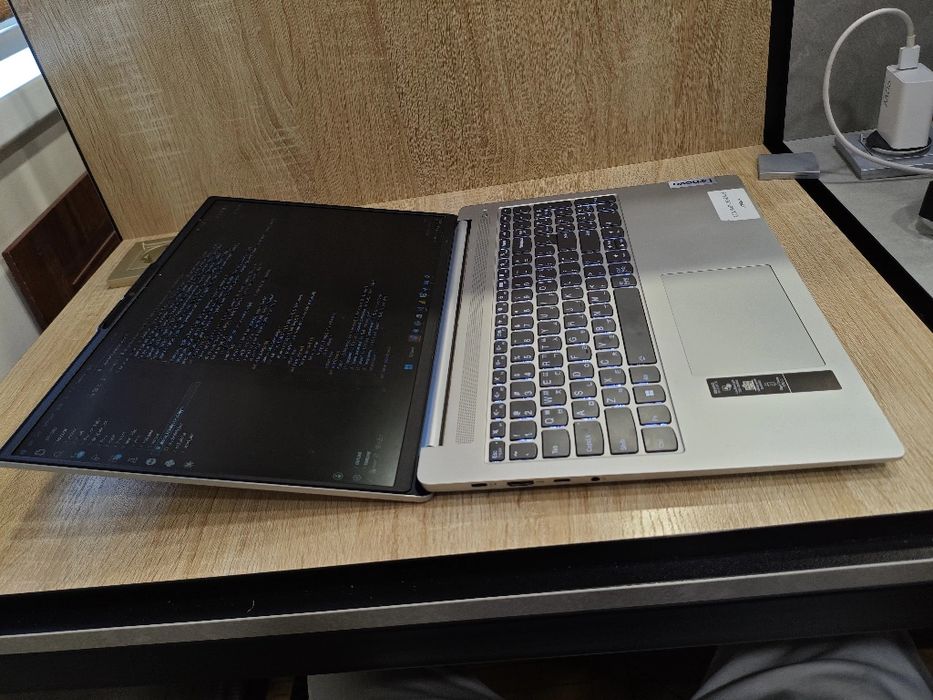Lenovo ideapad slim 5 16,8