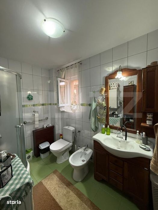 Casa de vanzare, 135 mp utili, panouri fotovoltaice 6.5 Kw, cartier Ta