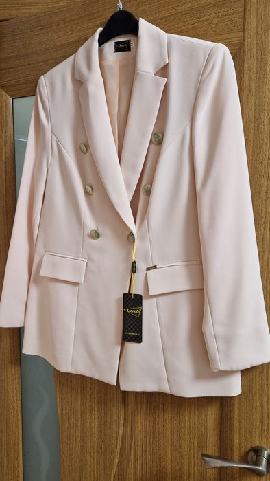 Sacou dama piersicuta