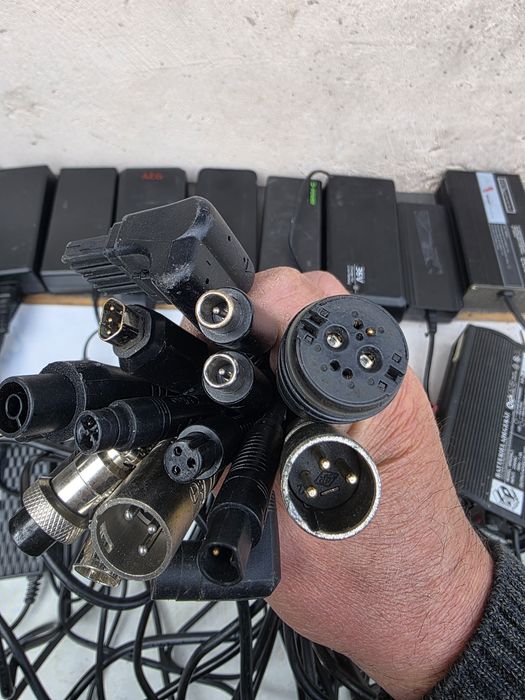 Diferite Incarcatoare si Display-uri 24v ,36v ,48v