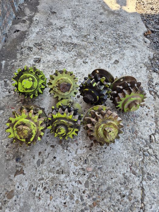 Pinione   Aparat   Legator    Presa   Balotiera    Claas   Markant