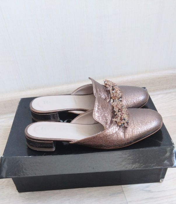 Итальянские кожаные мюли Rococo продам