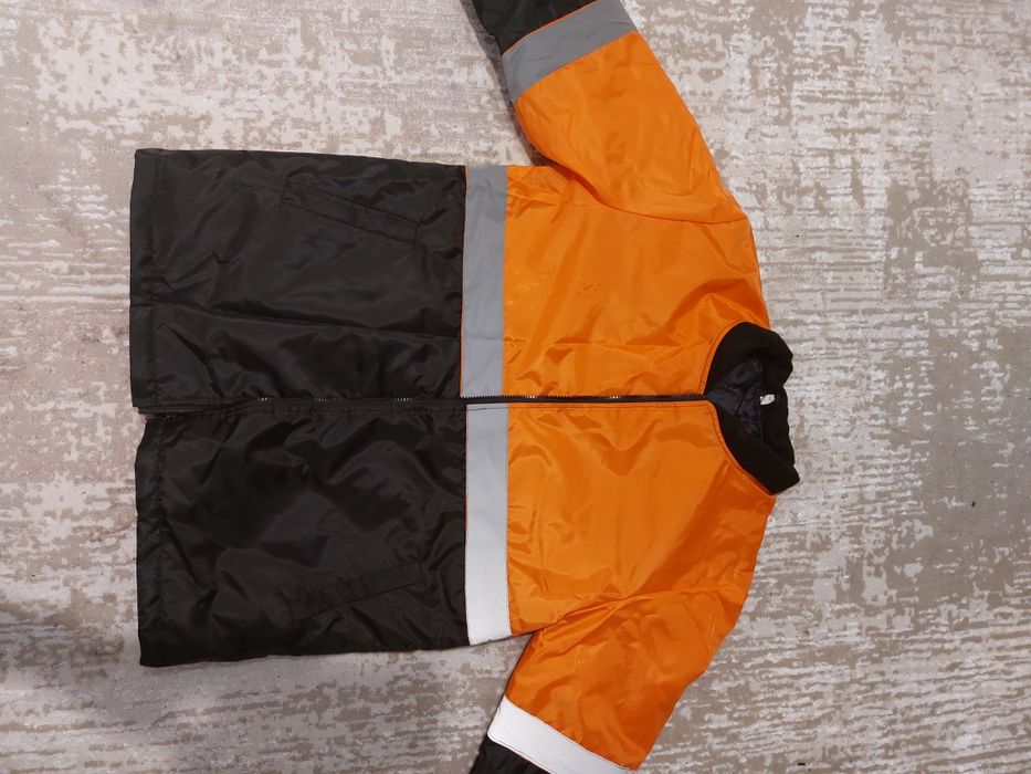 Продаю зимнюю спец одежду