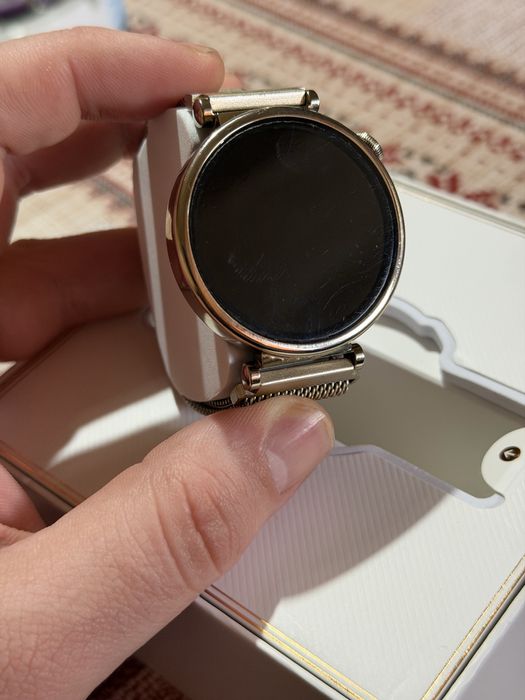 Huawei Watch 4  Lether Strap! Като нов!
