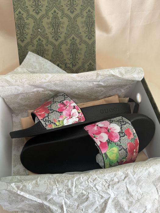 Papuci Gucci din cauciuc