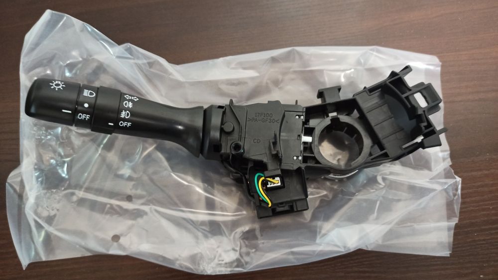 Под рулевой переключатель Toyota Corolla E150
