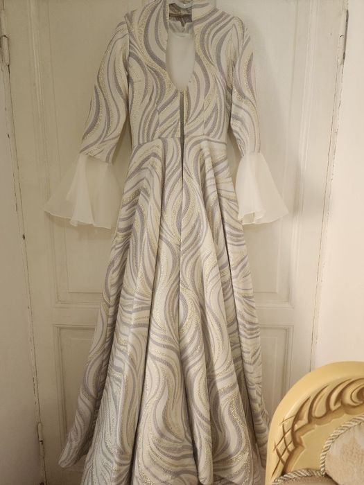 Maxsus tikilgan kelin koylak