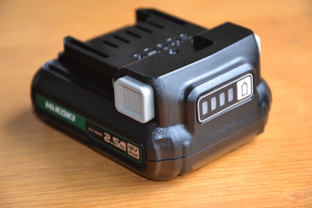 Нова батерия HITACHI/HIKOKI 12V, 2.5Ah