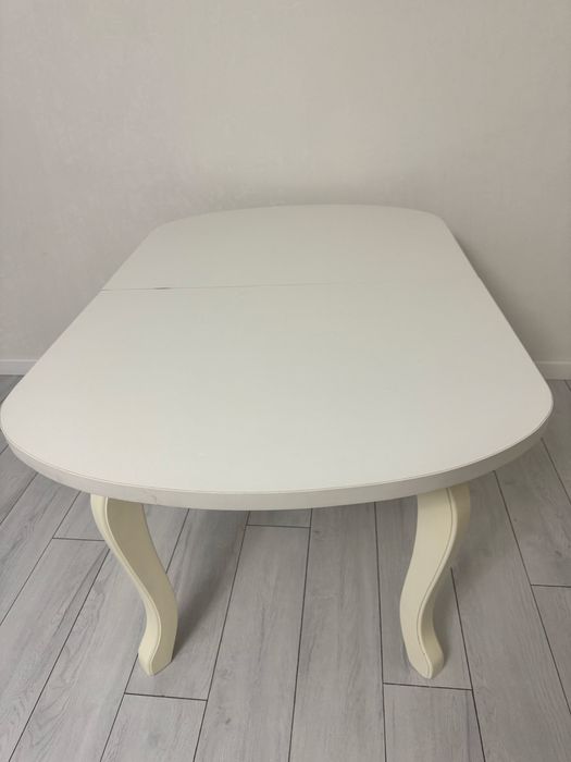 Продам стол и 4 стула