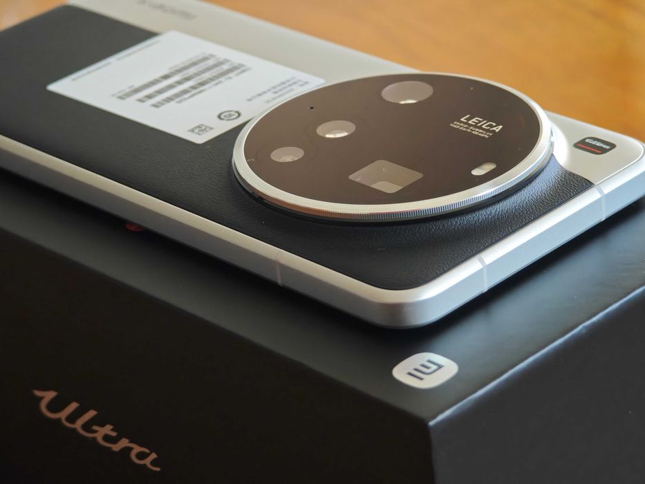 Нов Xiaomi 15 Ultra 16/1024 черно/сребрист - Leica 200mpx; SD8 Elite