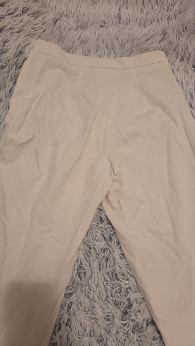 Pantaloni albi din material lejer