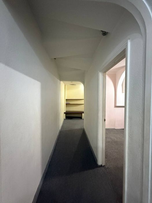 Sheriklikga kvartira Tinchlik metroga yaqin hamma sharoit bor