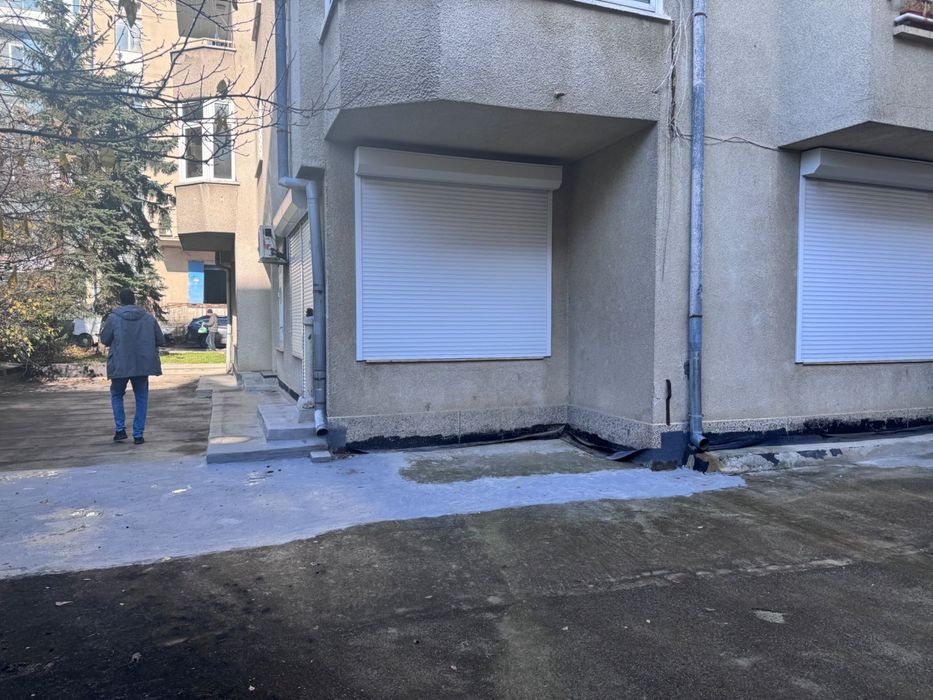 Дава се под наем Офис в София, Изгрев - 65 кв.м за 560 € - Снимка #1