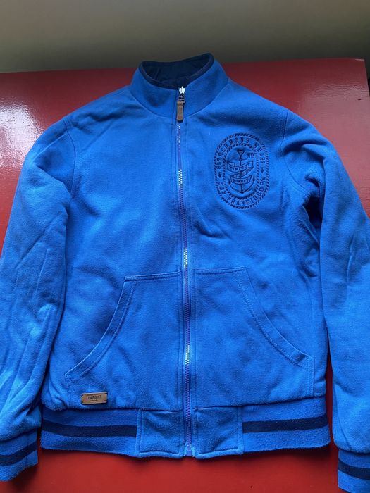 Двулицево яке Timeout