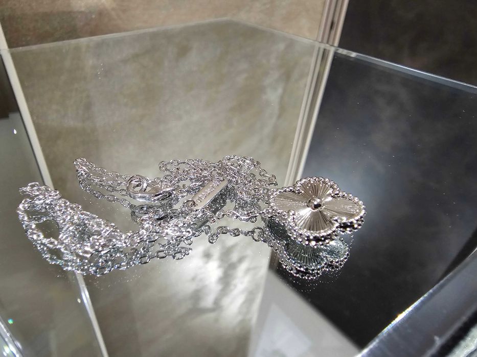 Van Cleef & Arpels VCA Silver Alhambra 1 Motif Clover Дамско Колие