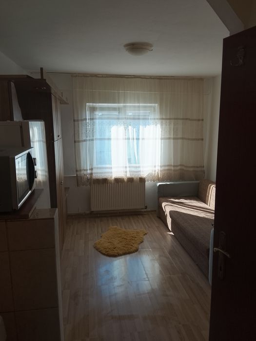 Dau în Chirie garsoniera