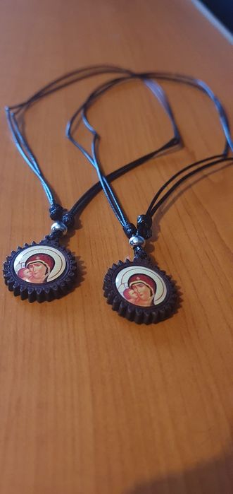 Brățări și coliere sfințite