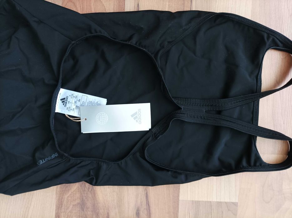 Adidas нови бански за момиче