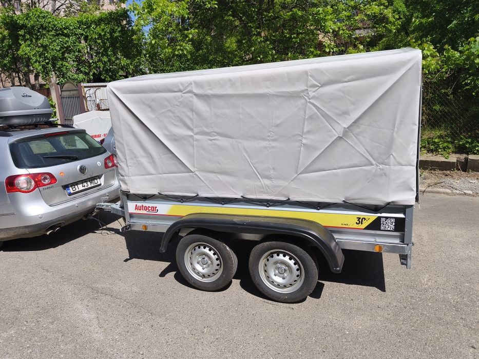 Vând remorca auto 750 kg,cât B,. Dublu ax și un ax noi, înmatriculată