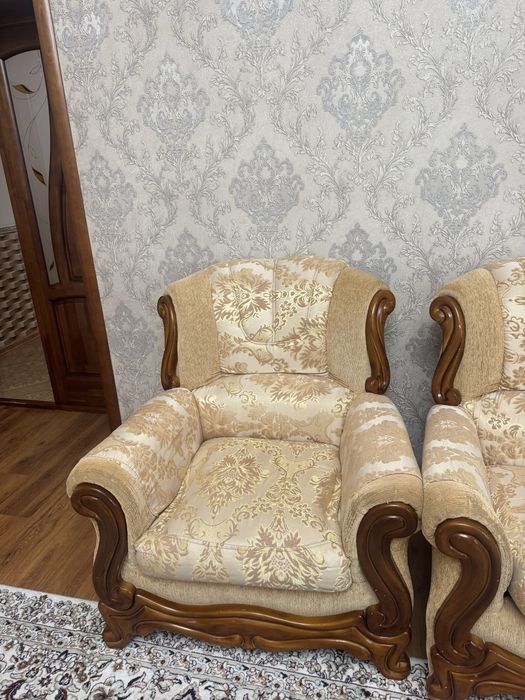 Мягкий уголок (диван и 2 кресла)