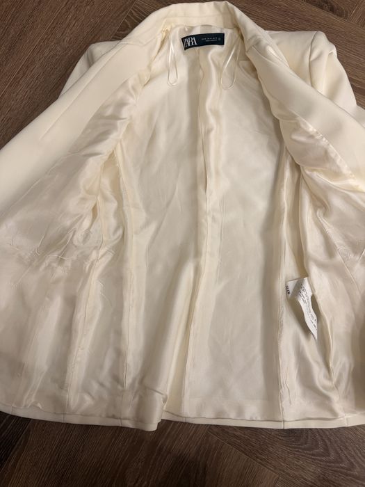 Молочный  жакет