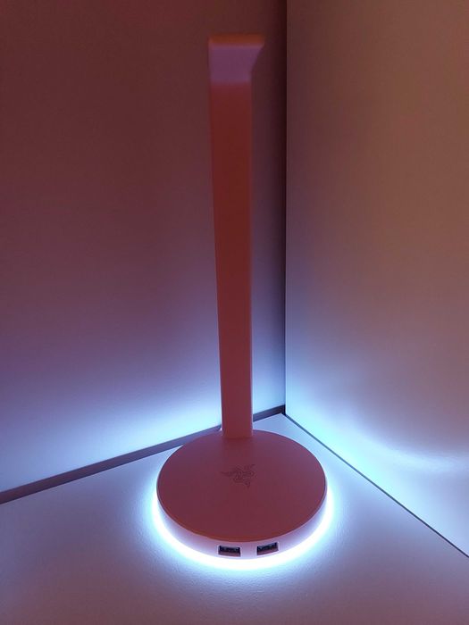 Razer Base Station V2 - Поставка за гейминг слушалки