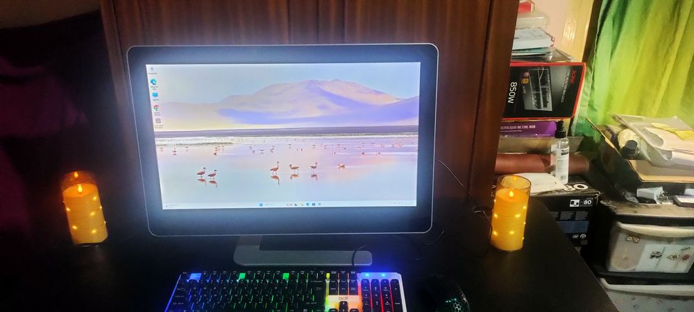All in one i7 , 16GB Ram, 256 GB SSD, 24 inch