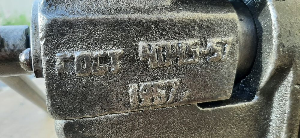 Тиски СССР 1957 год
