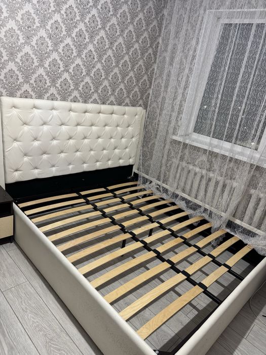 Двухспальная кровать