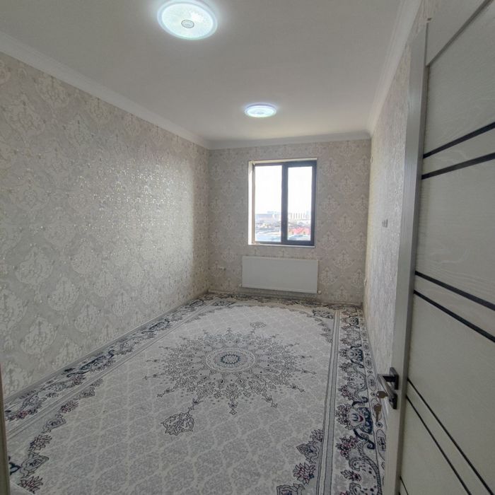 Чоштепада  квартира Срочна сотилади. 2/5/9 (72м²)