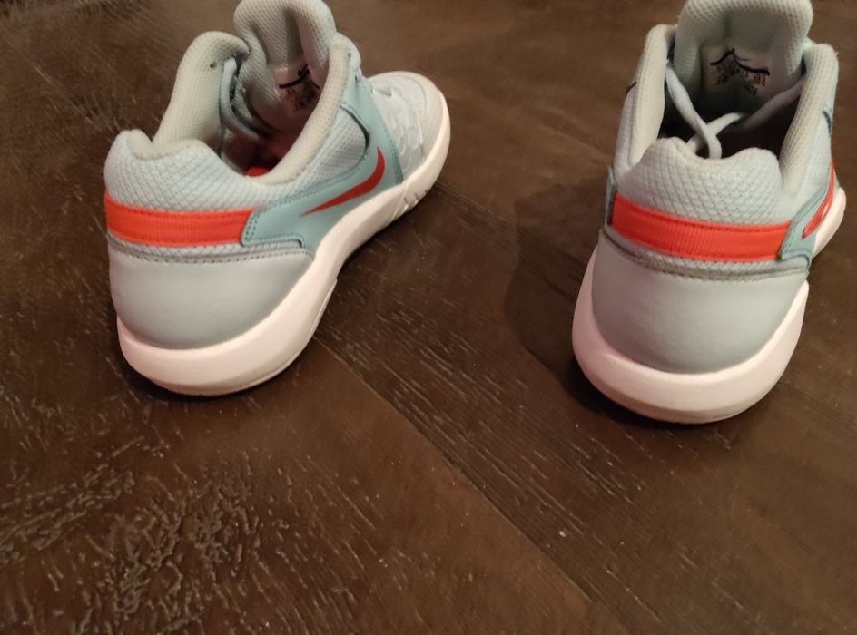 Оригинални маратонки Nike Air Zoom Resistance