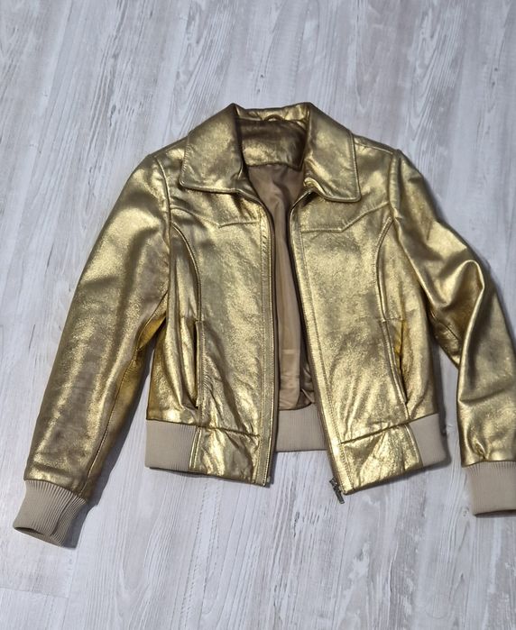 Златно кожено яке