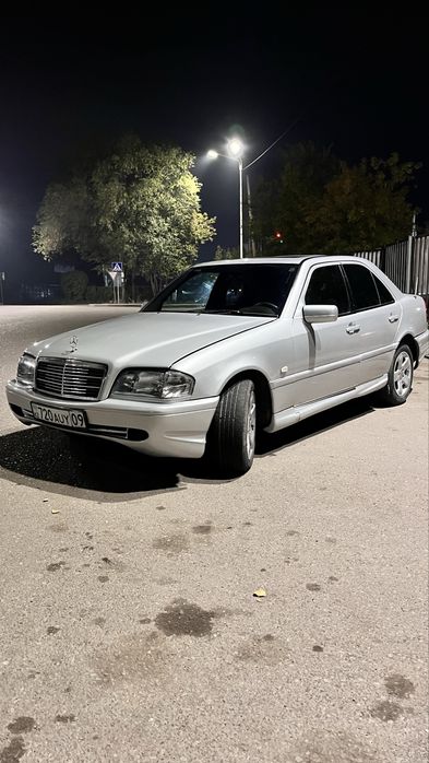 Mercedes-Benz C280 W202