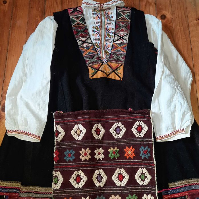 Автентична тракийска носия