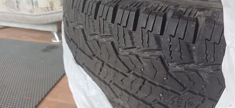 Продам шины всесезонка 255/70/16