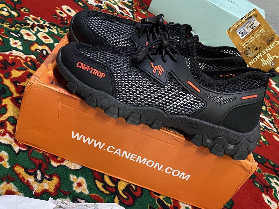 Кроссовки летние разм 40, 43.